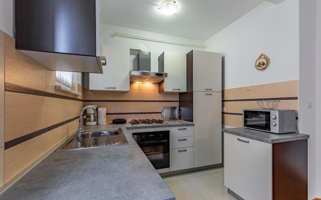 Istriensonne - Apartments Veruda Mit Grillterrasse Пула Экстерьер фото