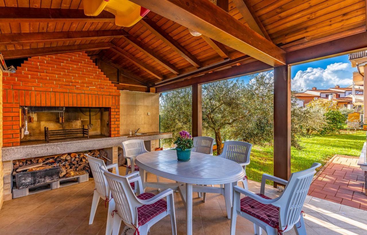 Istriensonne - Apartments Veruda Mit Grillterrasse Пула Экстерьер фото
